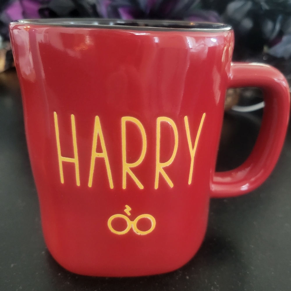 NWT HARRY POTTER RAE DUNN MUG